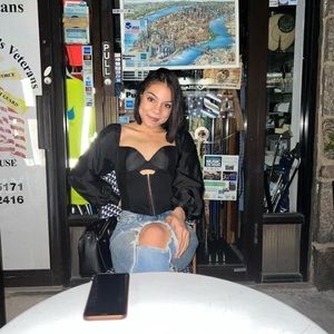 Meet your Posher, Rodríguez